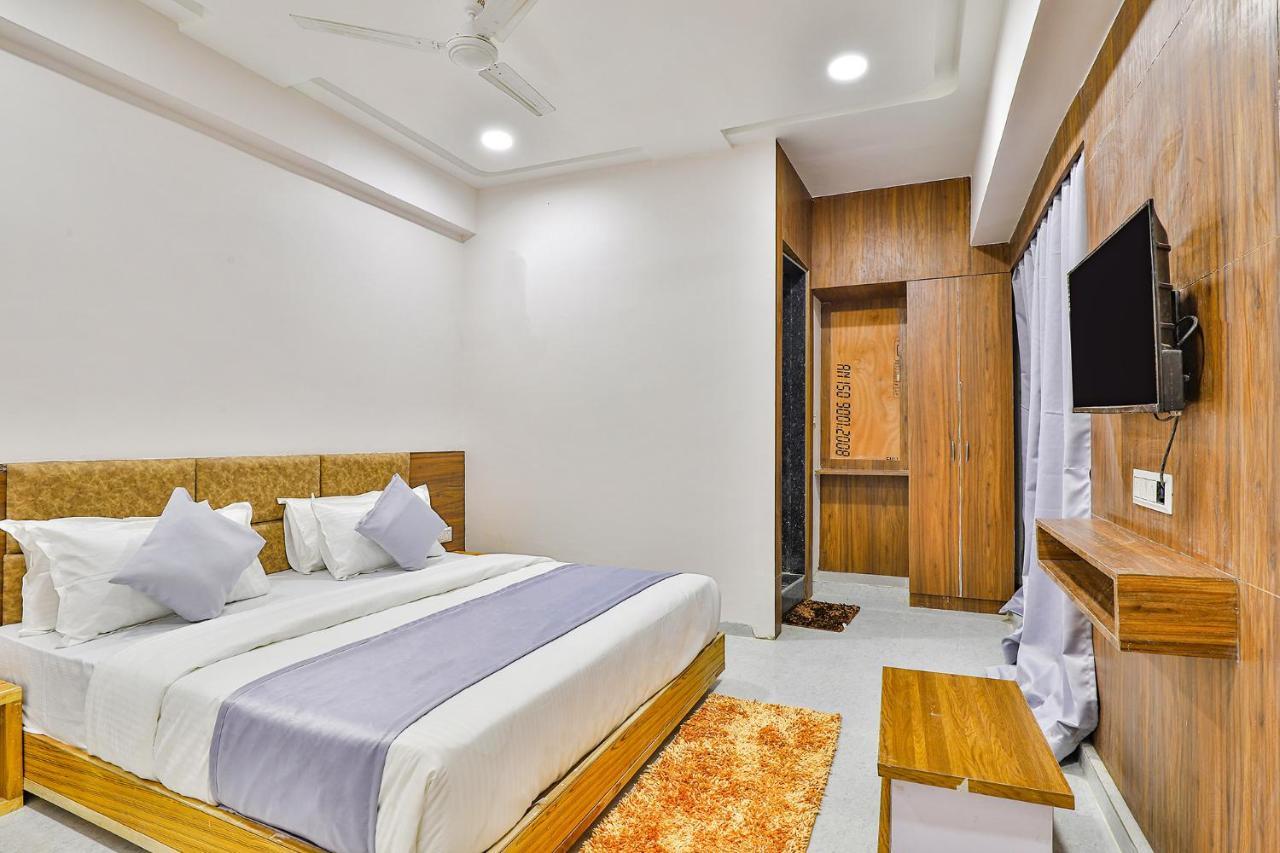 Fabhotel Parkland A Ahmedabad Bagian luar foto