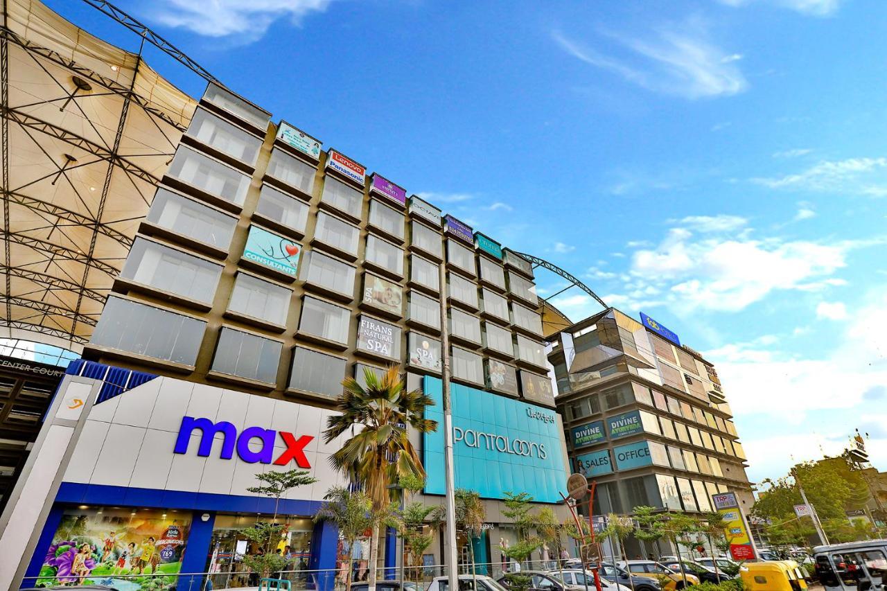 Fabhotel Parkland A Ahmedabad Bagian luar foto